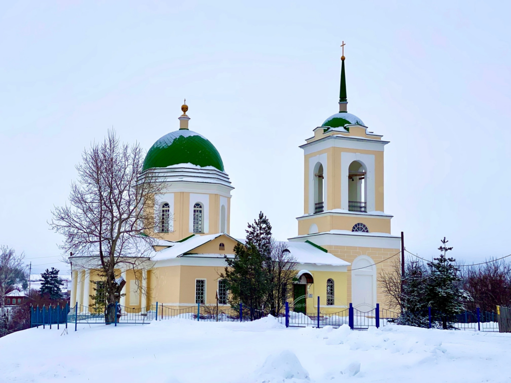 Храм Смоленской иконы Божией Матери с. Державино Бузулукского района |  Бузулукская епархия