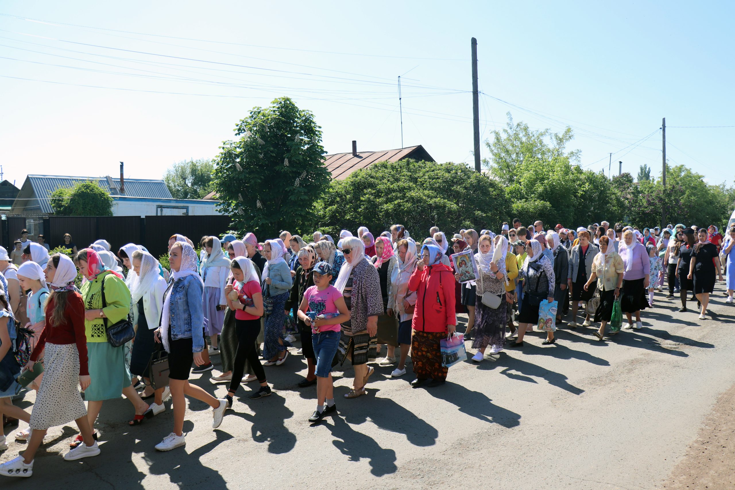 День вознесения господня праздник в суражском районе. Крестный ход в деревне Казанково 2021. Крестный ход 2022. Вознесение Господне крестный ход. Бузулук Вознесение Господне крестный ход.