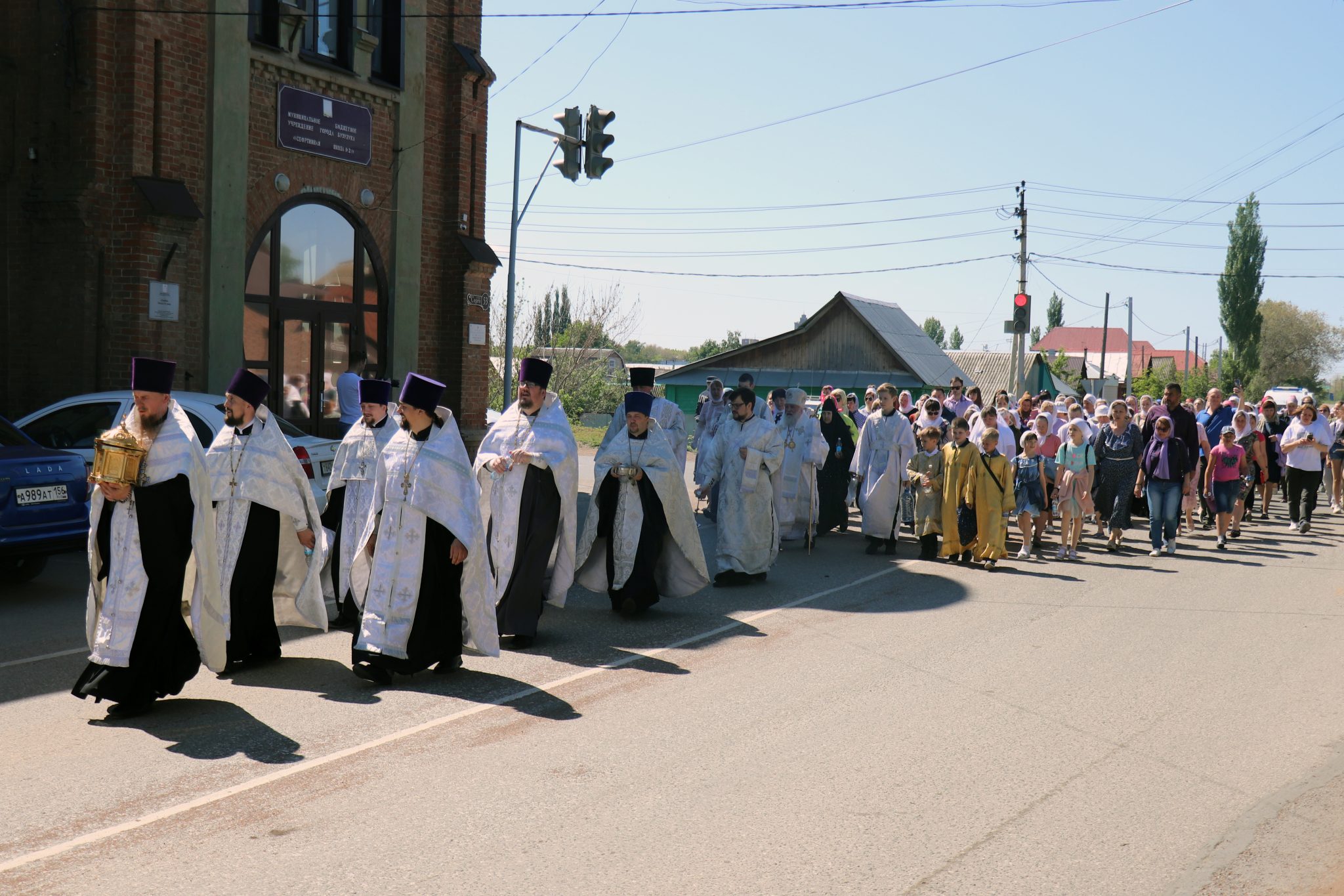 В суражском районе праздник в день вознесения. Крестный ход 2022. Крестный ход в Красногорске 2019 год. Вознесение Господне крестный ход. Крестный ход 2000 год.