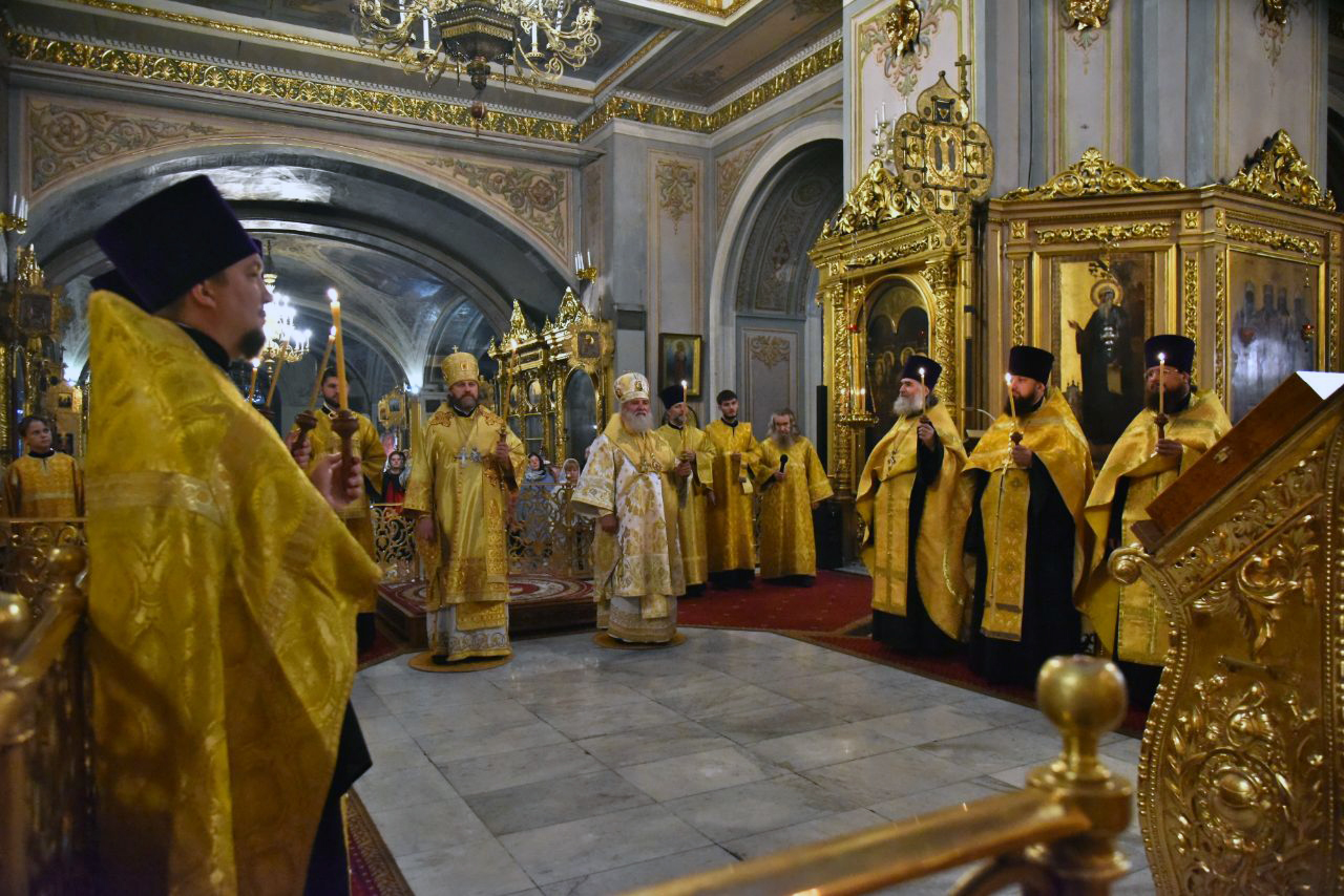 Богоявленский кафедральный собор в Костроме внутри